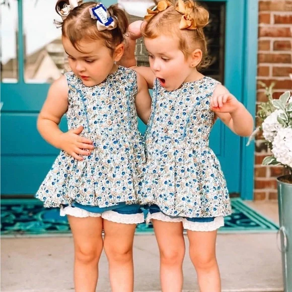 Girl August play set Charming Blue Floral Kids Matching Set - Picture 2 of 9